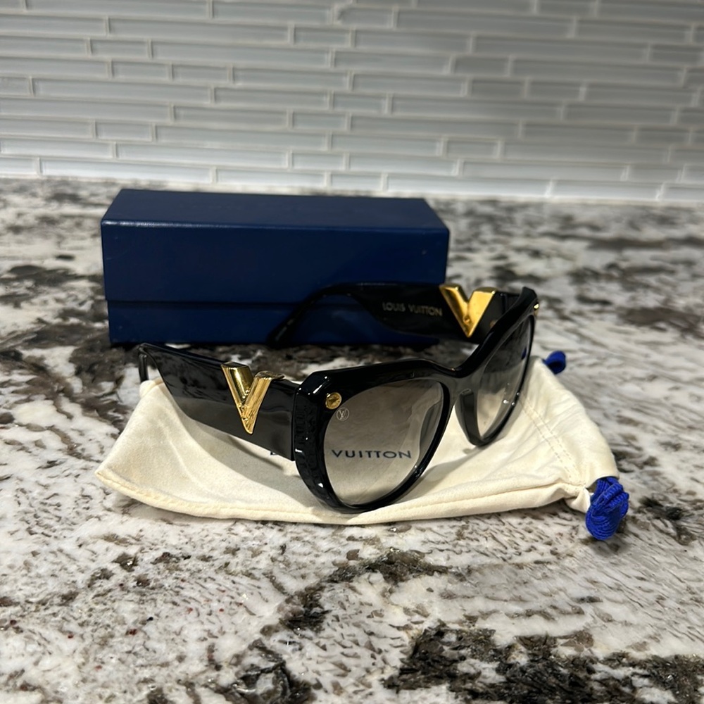 Almost like new LV glasses